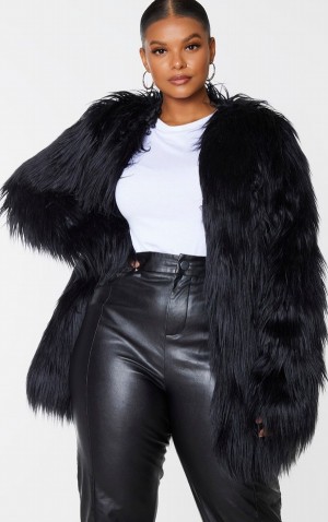 Black Pretty Little Thing Plus Amaria Shaggy Faux Fur Jackets | CJWQGPN-73