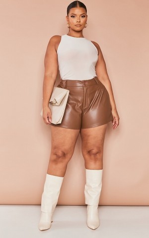 Chocolate Pretty Little Thing Plus Faux Leather Floaty Shorts | AYJQEKN-85