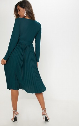 Turquoise / Green Pretty Little Thing Emerald Long Sleeve Pleated Dresses | WHOBNRC-04