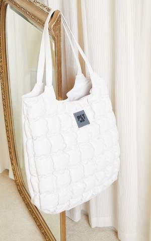 White Pretty Little Thing Padded Tote Bags | GDQNUOW-18