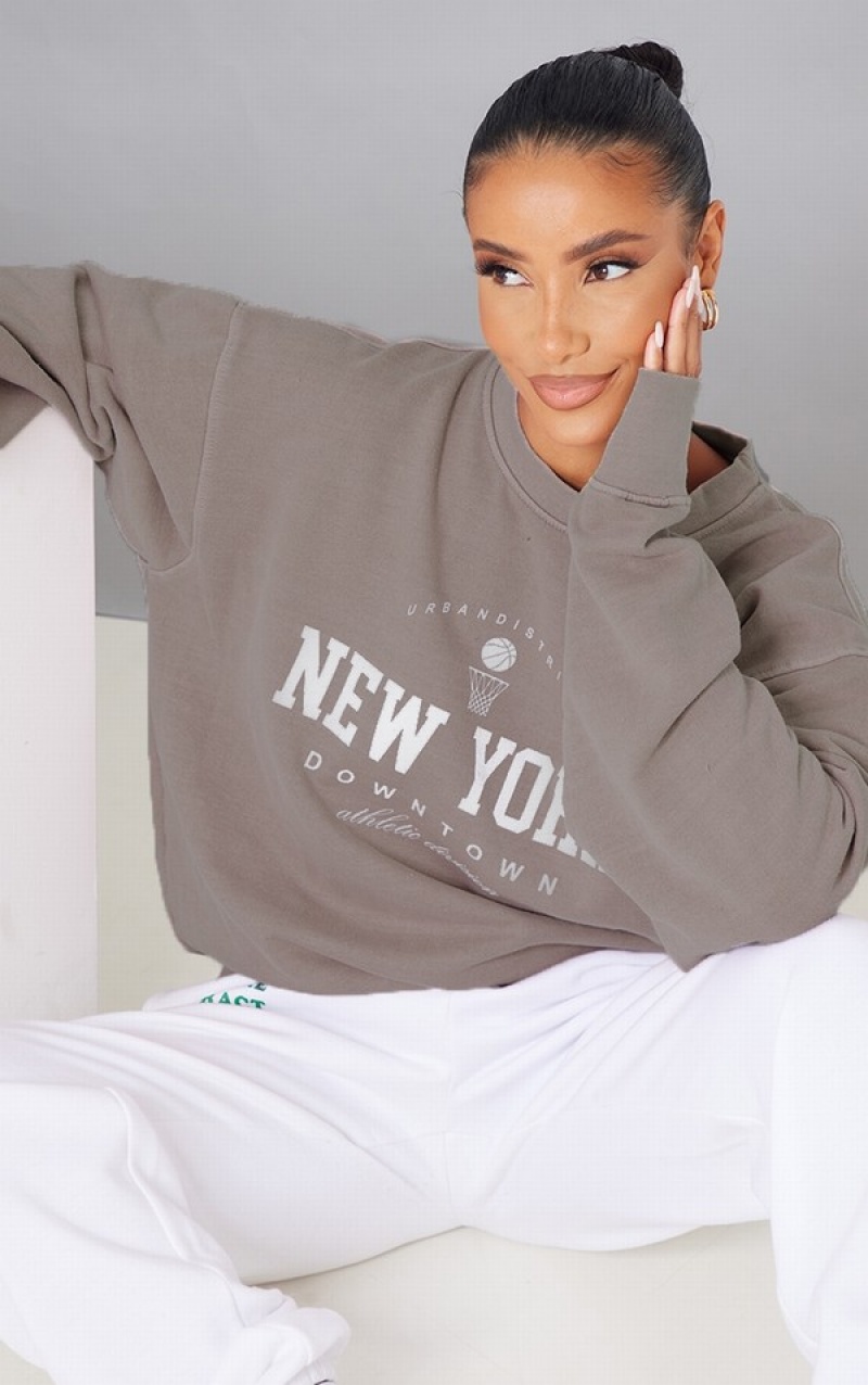 Beige Pretty Little Thing Mocha New York Downtown Graphic Printed Sweatshirts | CIZJWPT-61