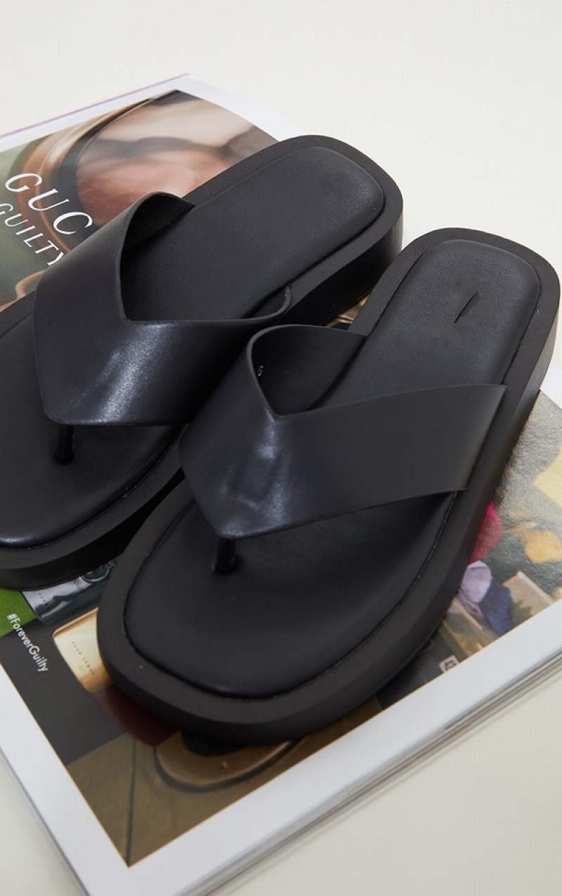 Black Pretty Little Thing Chunky Toe Post Flip Flops | GACMKFQ-64