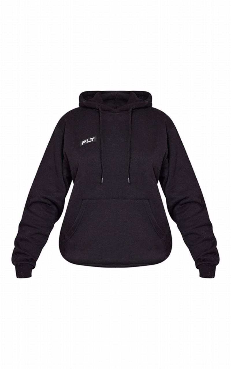 Black Pretty Little Thing Logo Badge Detail Oversized Fit Hoodie | FLNEDSX-45