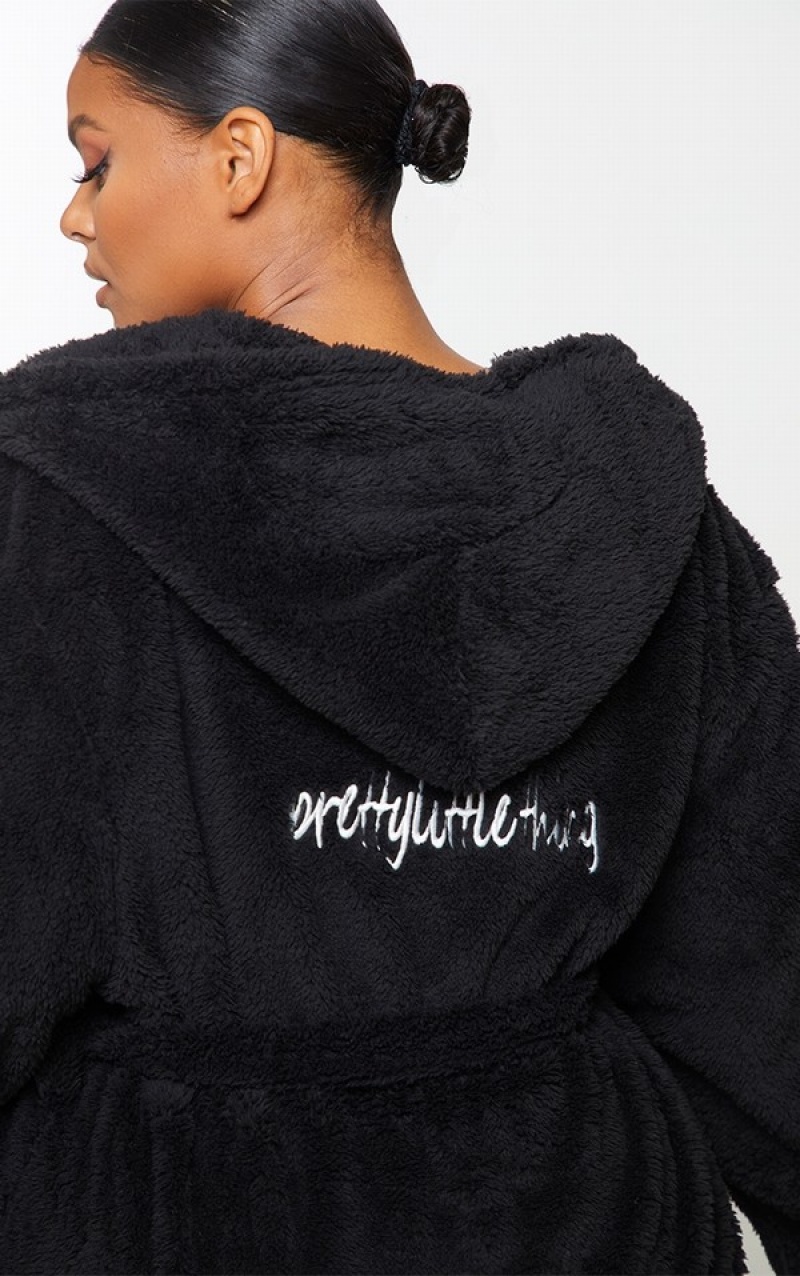 Black Pretty Little Thing Plus Fluffy Bath Robe Sleepwear | VNRWCIY-16