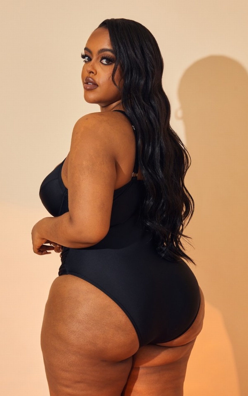 Black Pretty Little Thing Plus Ruched Cupped Swimsuits | FDHULGW-71