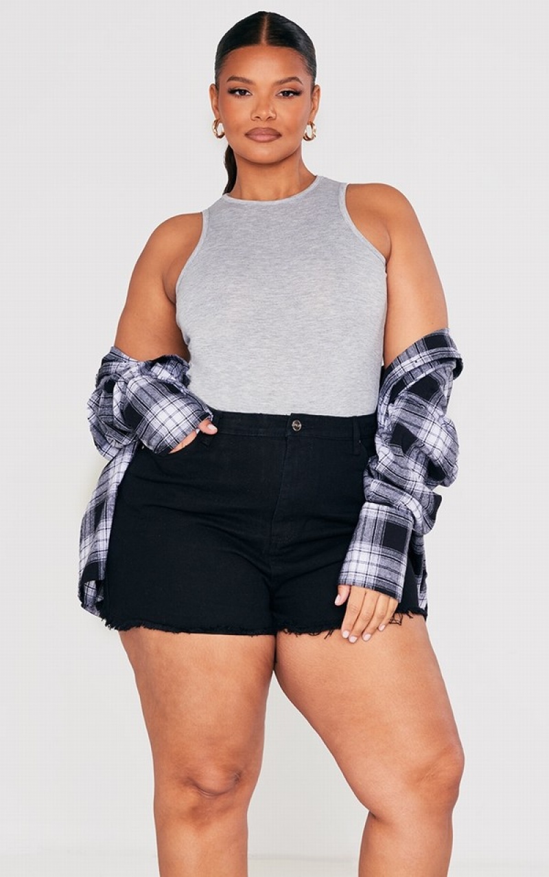 Black Pretty Little Thing Plus Shelby High Waisted Black Shorts | BRZUDSA-93