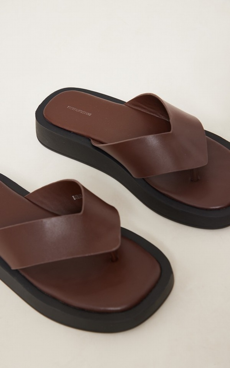 Chocolate Pretty Little Thing Chunky Toe Post Flip Flops | LMUPWQZ-68