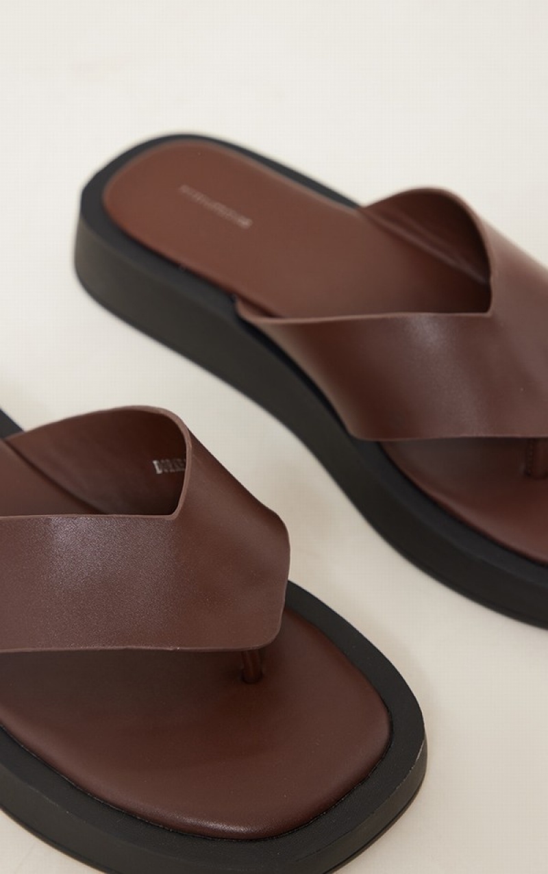 Chocolate Pretty Little Thing Chunky Toe Post Flip Flops | LMUPWQZ-68