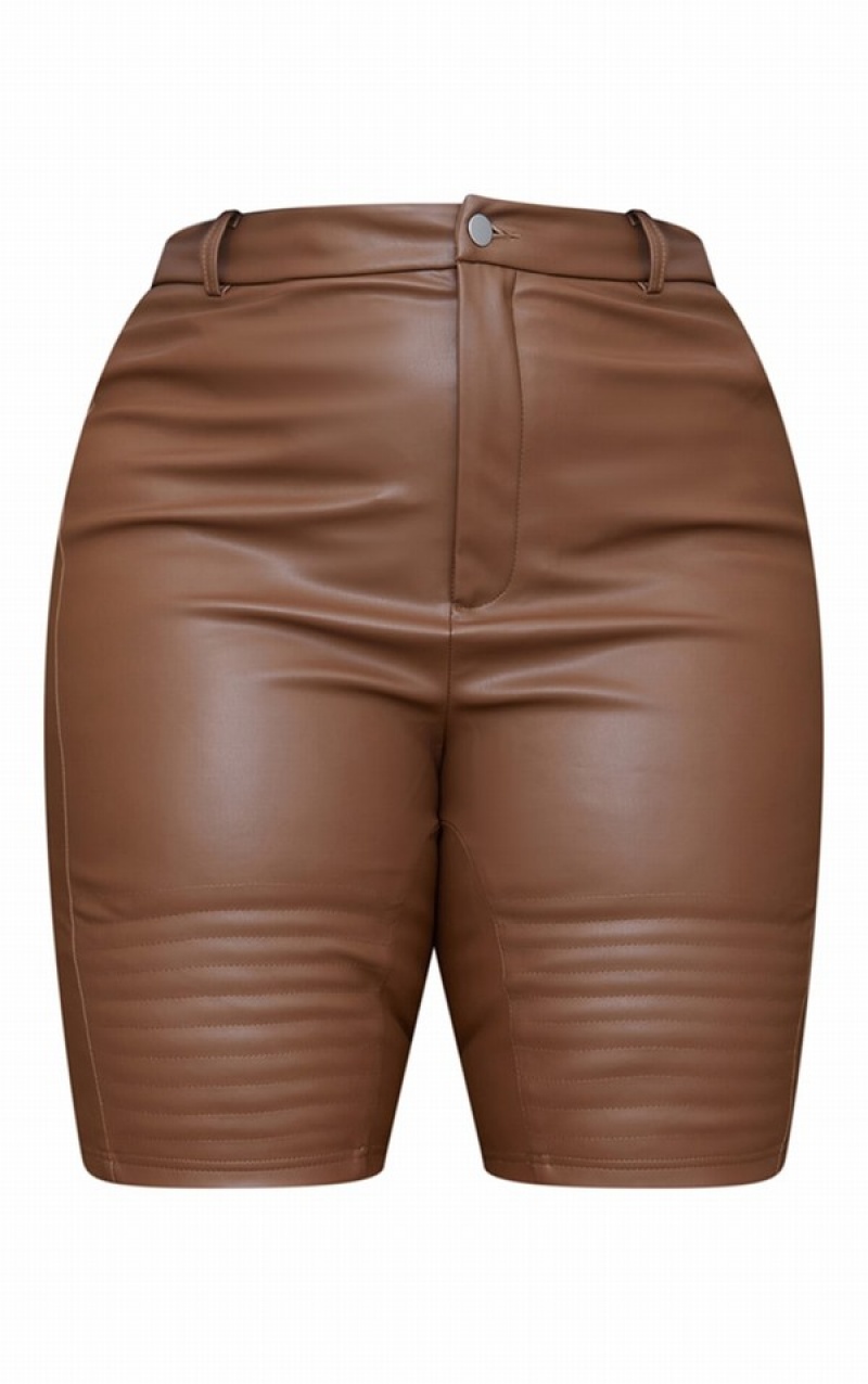 Chocolate Pretty Little Thing Plus Faux Leather TailoSeam Detail Shorts | RTHMWPJ-61