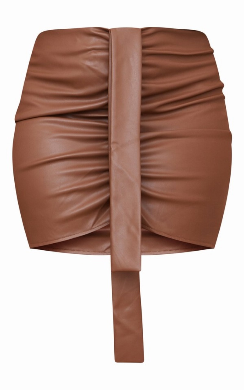 Chocolate Pretty Little Thing Plus Faux Leather V Front Ruched Skirts | AEWNXKL-29