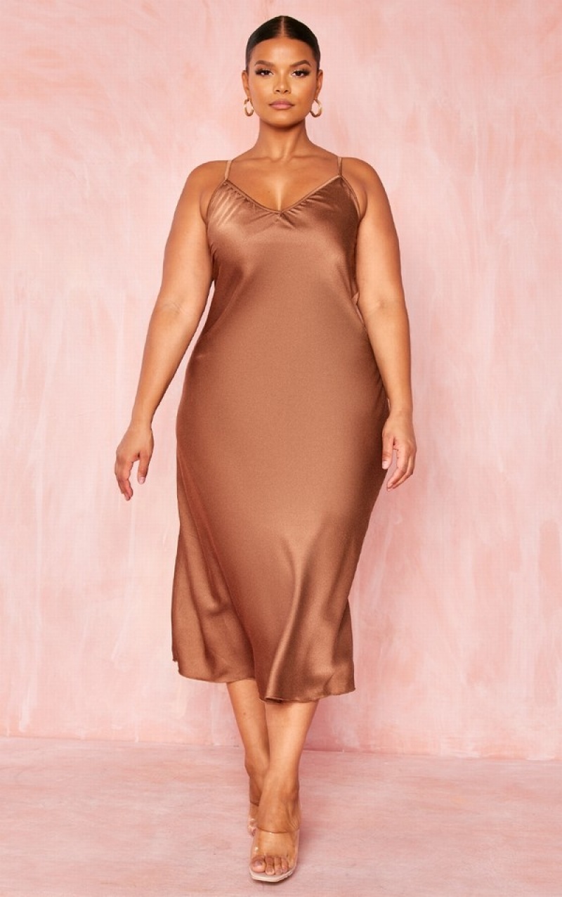 Chocolate Pretty Little Thing Plus Satin Tie Neck Dresses | XTVMPAW-52