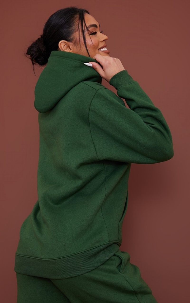 Green Pretty Little Thing Logo Forest Badge Detail Oversized Hoodie | OXHCJMP-36