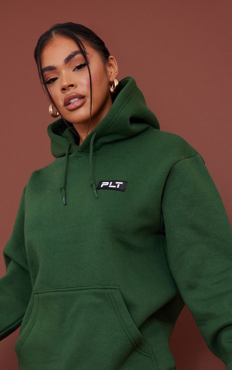 Green Pretty Little Thing Logo Forest Badge Detail Oversized Hoodie | OXHCJMP-36