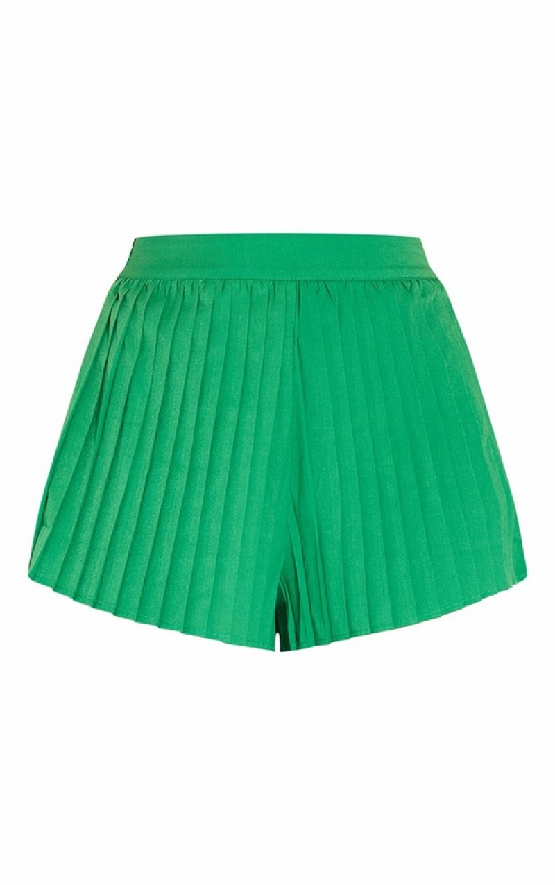 Green Pretty Little Thing Pleated Floaty Shorts | TMIVHRJ-54