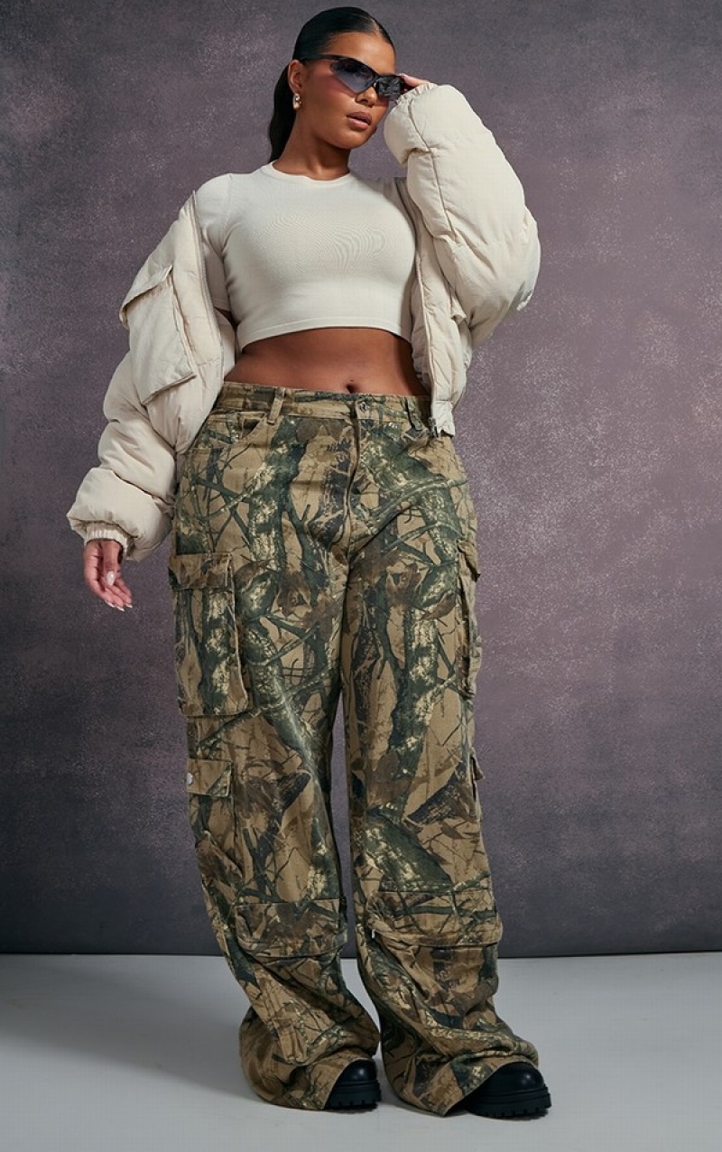 Green Pretty Little Thing Plus Detailed Print Wide Leg Jeans | CEAFBXY-08