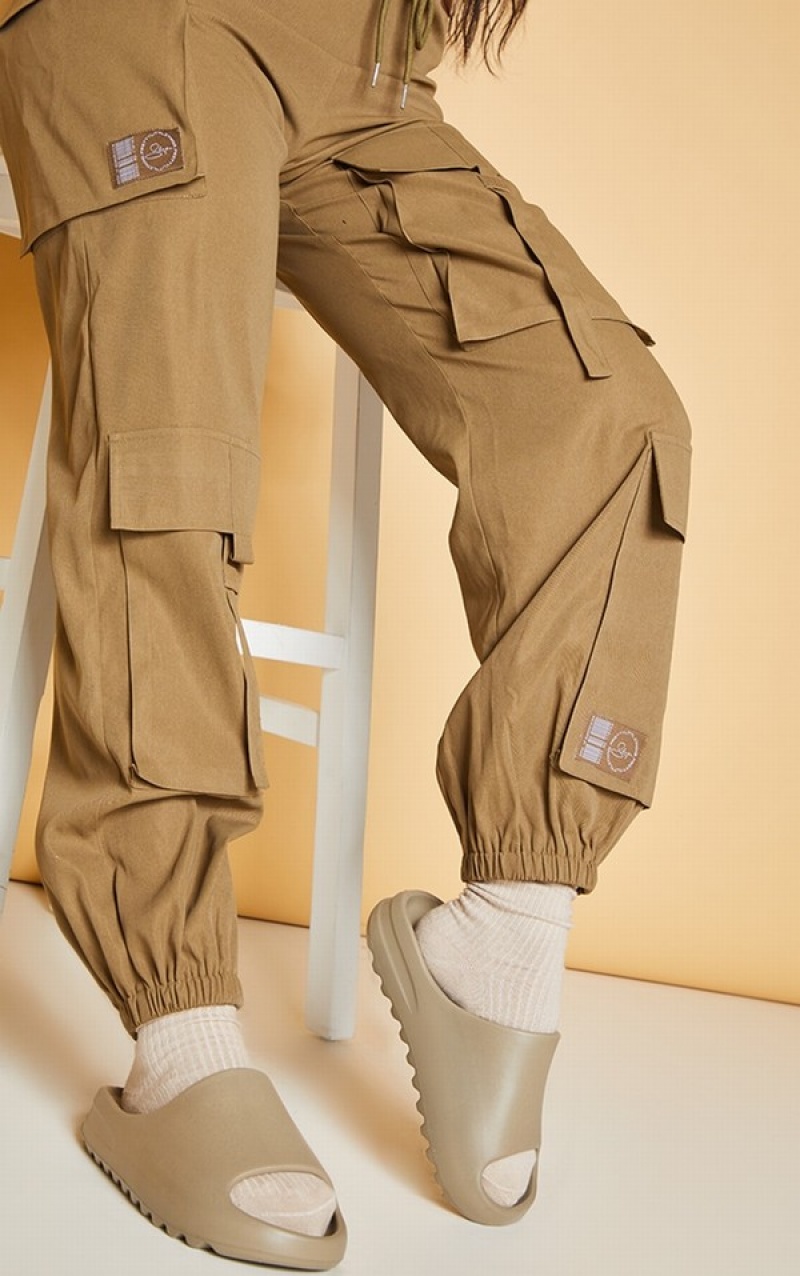 Khaki Pretty Little Thing Shape Cargo Pocket Sweatpants | THAVIEQ-21