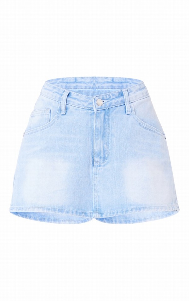 Light Blue / Wash Pretty Little Thing Wash Dip Front Shorts | VAIMKQU-12