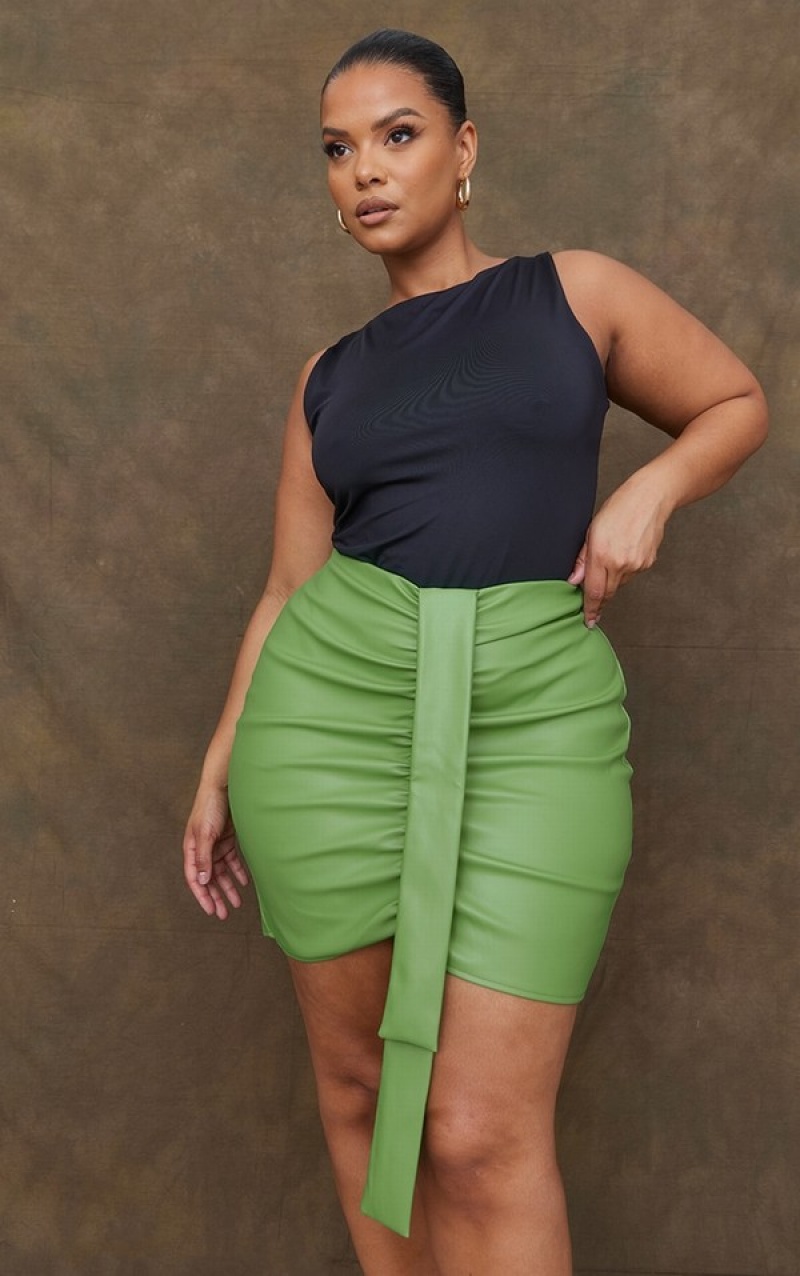 Light Green Pretty Little Thing Plus Bright Faux Leather V Front Ruched Skirts | EDATKYS-61