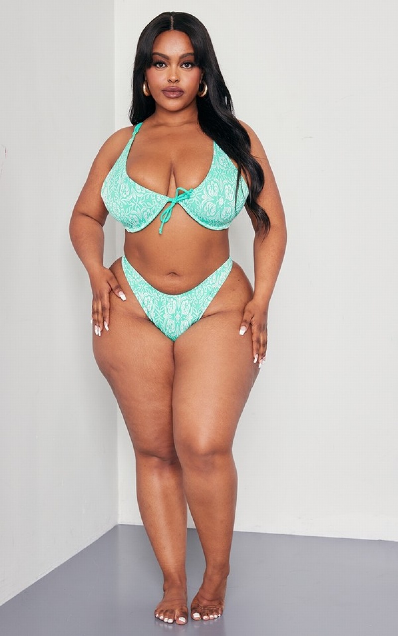 Light Green Pretty Little Thing Plus Bright Floral Underwired Bikini Tops | WFQTPHE-28