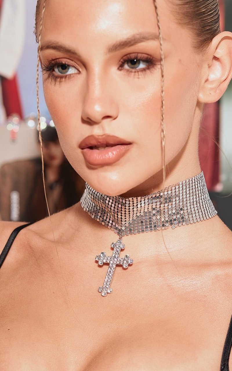 Silver Pretty Little Thing Chainmail Cross Choker Jewelry | COFGHSY-58