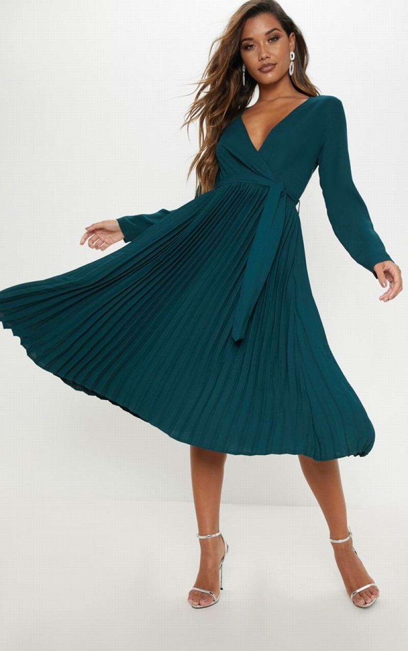 Turquoise / Green Pretty Little Thing Emerald Long Sleeve Pleated Dresses | WHOBNRC-04