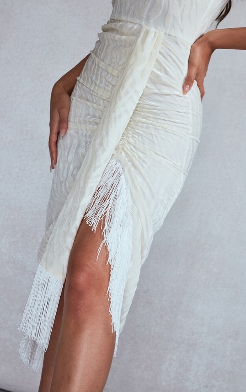 White Pretty Little Thing Devore Tassel Detail UnderwiDraped Dresses | RWAFHPZ-15