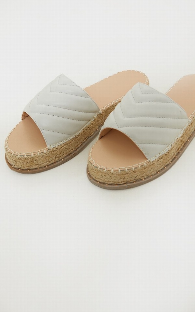 White Pretty Little Thing Quiltedform Espadrille Sandals | HSADGWX-63