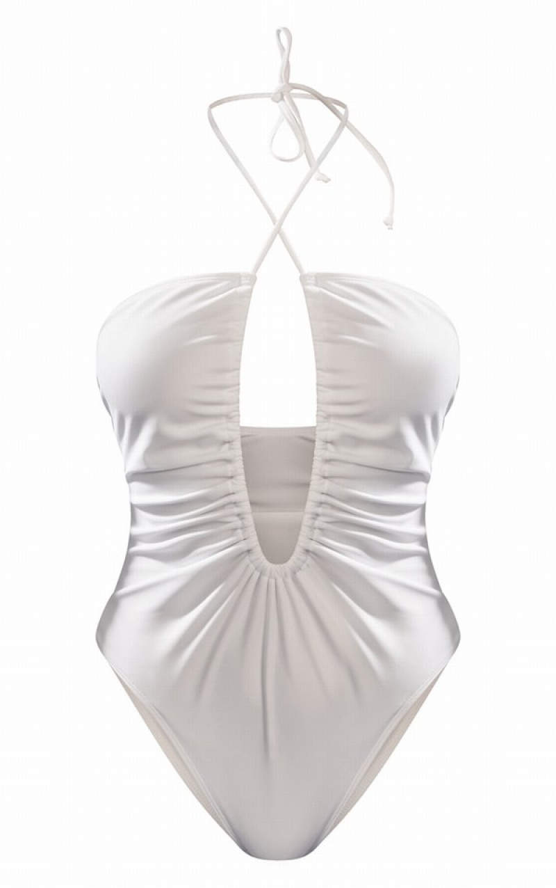 White Pretty Little Thing Scoop Neck Ruched Swimsuits | IVZWNYM-32