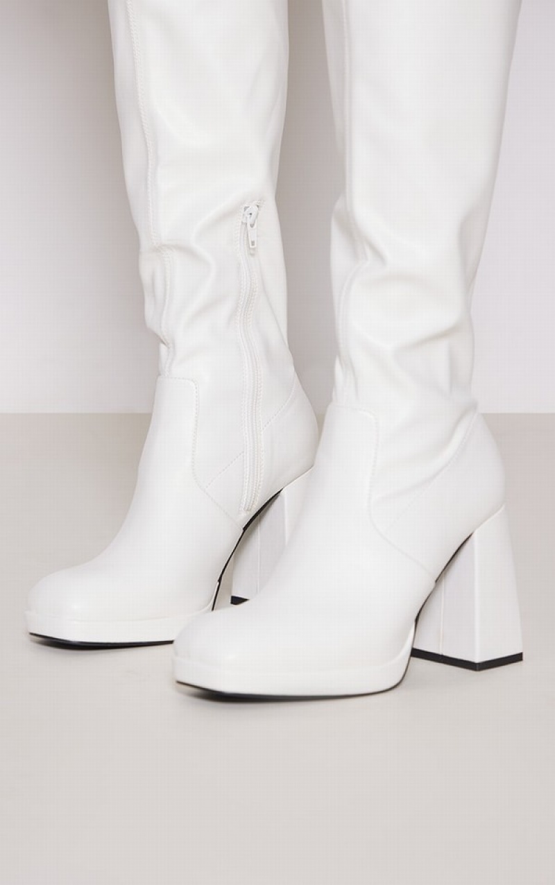 White Pretty Little Thing Wide Fit Pu SPlatform High Blocked Knee Boots | RPCJLFZ-87