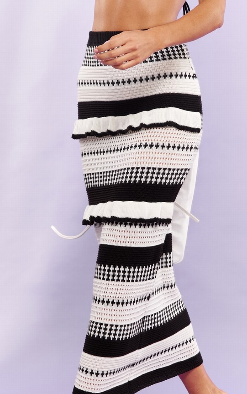 White / Black Pretty Little Thing Monochrome Contrast Stitch Crochet Knit Midaxi Skirts | AKUTVGY-25