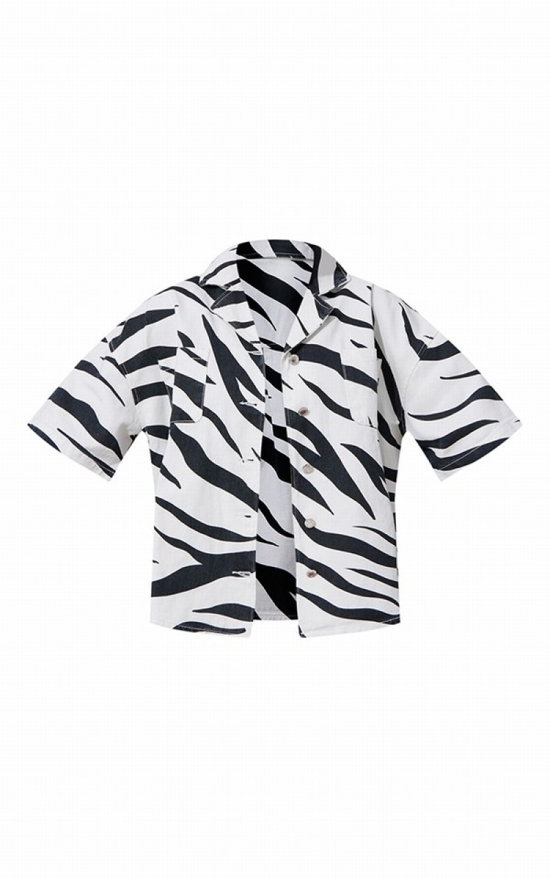 White / Black Pretty Little Thing Monochrome Zebra Print Oversized Shirts | LVAQWMT-25