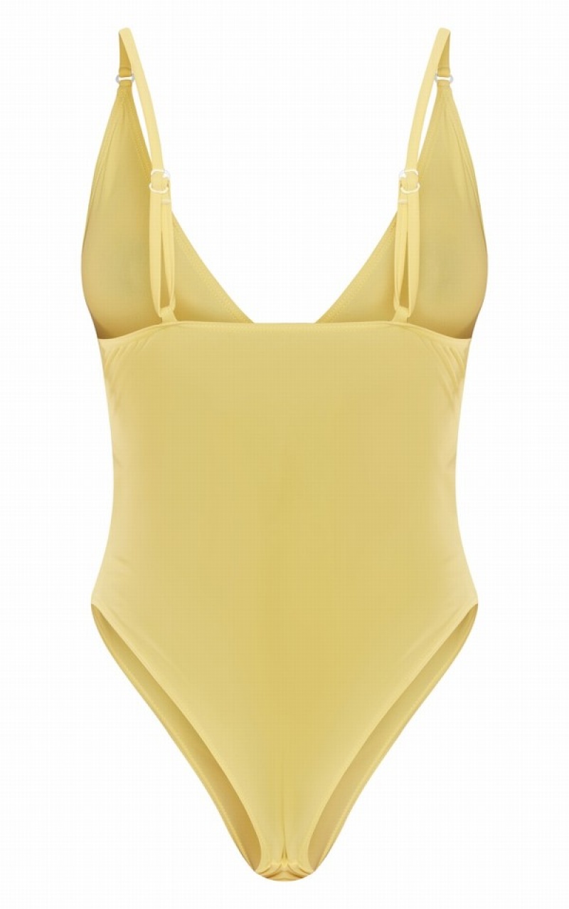 Yellow Pretty Little Thing Yellow Basic Low Scoop Swimsuits | QWIEFOY-24